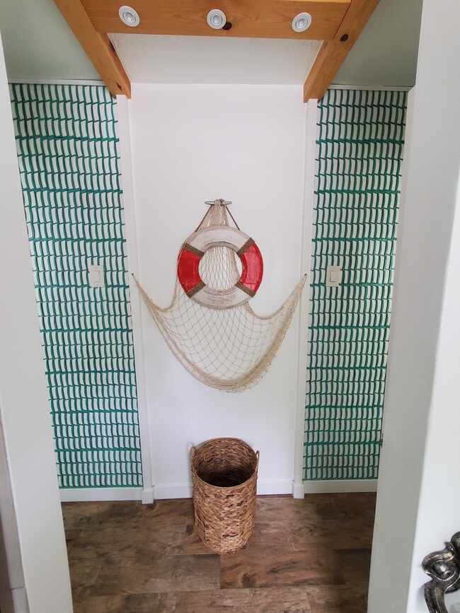 Building Photo - 755 2nd St