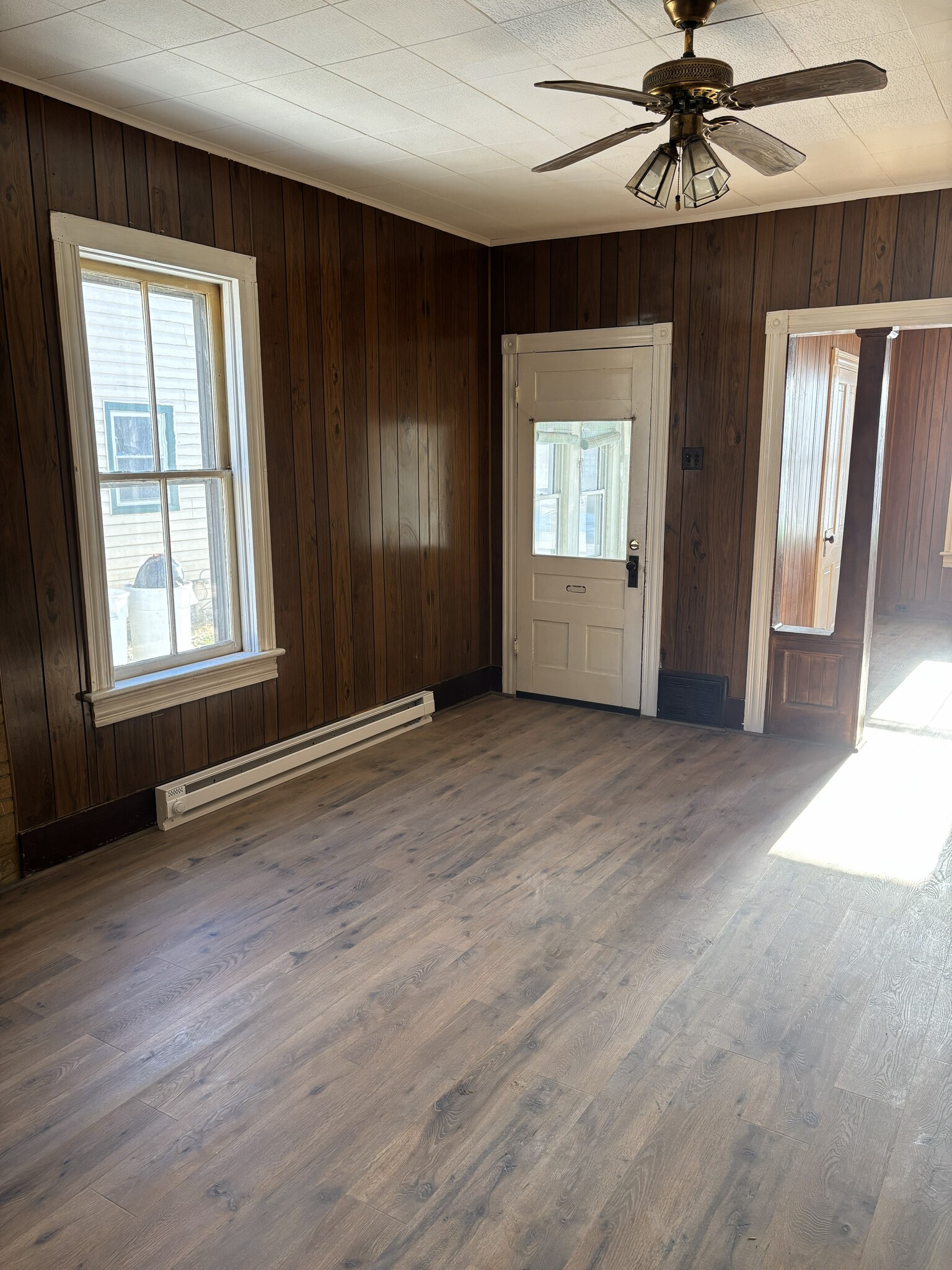 Building Photo - 615 Broad St