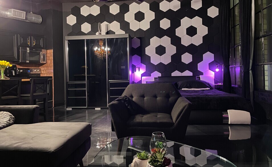 Building Photo - 1122 Jackson St