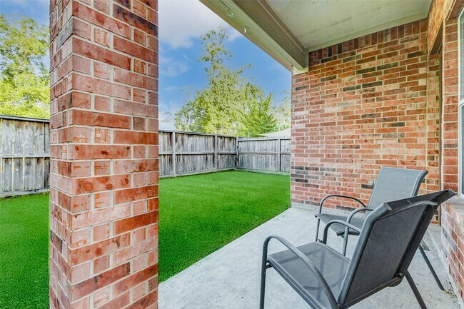 Building Photo - 5227 Brinkman Ct