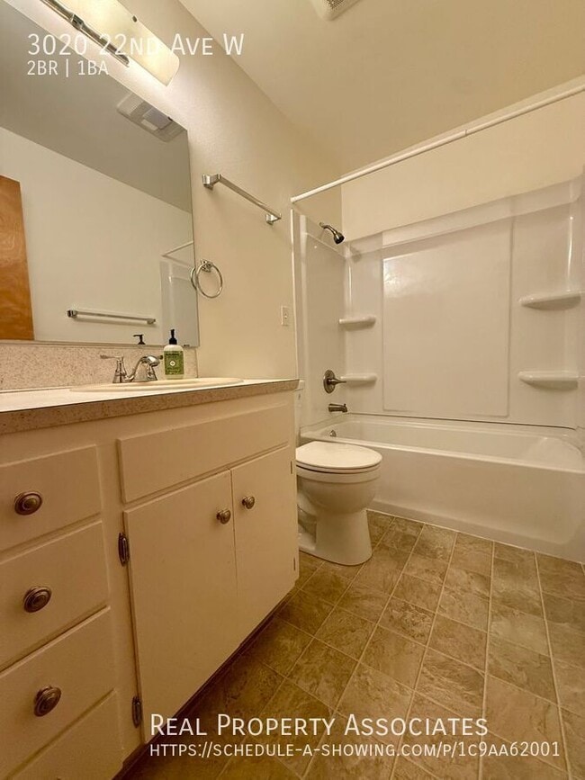 Building Photo - 3020 22nd Ave W