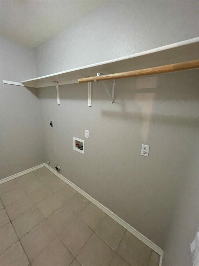 Building Photo - 6605 Needham Ln