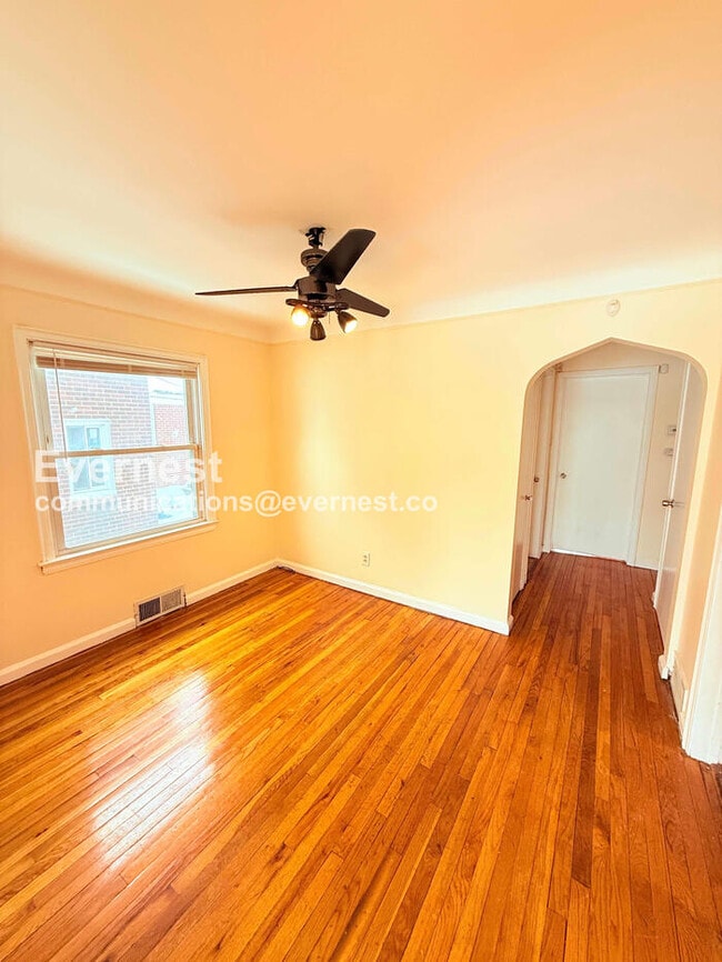 Building Photo - 8034 Hartwell St