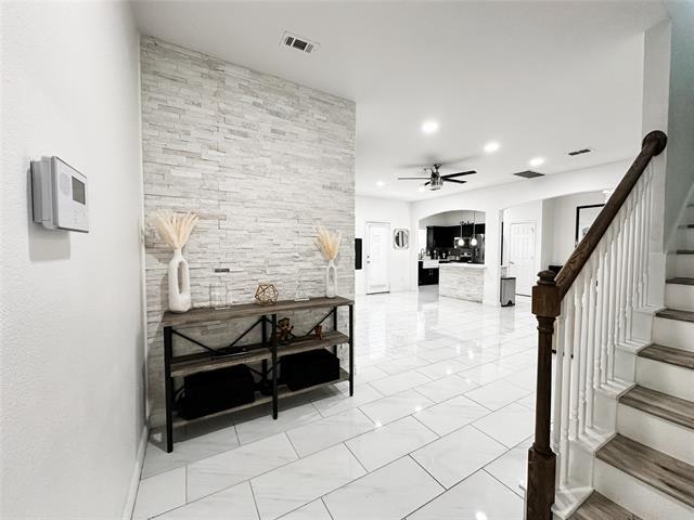 Building Photo - 15415 Dorothy Nell Dr