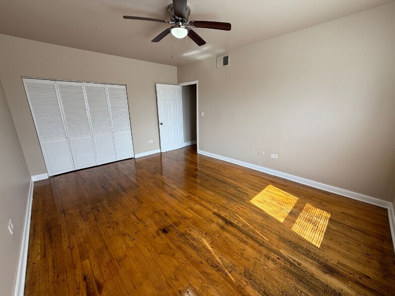 Building Photo - 4834 W Adams St