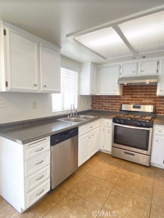 Building Photo - 23148 Dunhill Dr