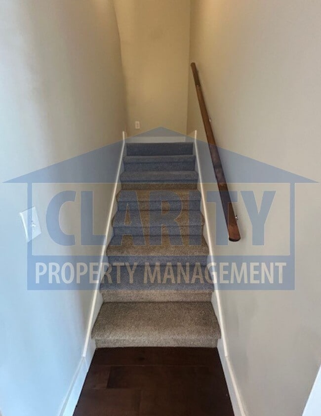 Building Photo - Charming 3-bedroom home!