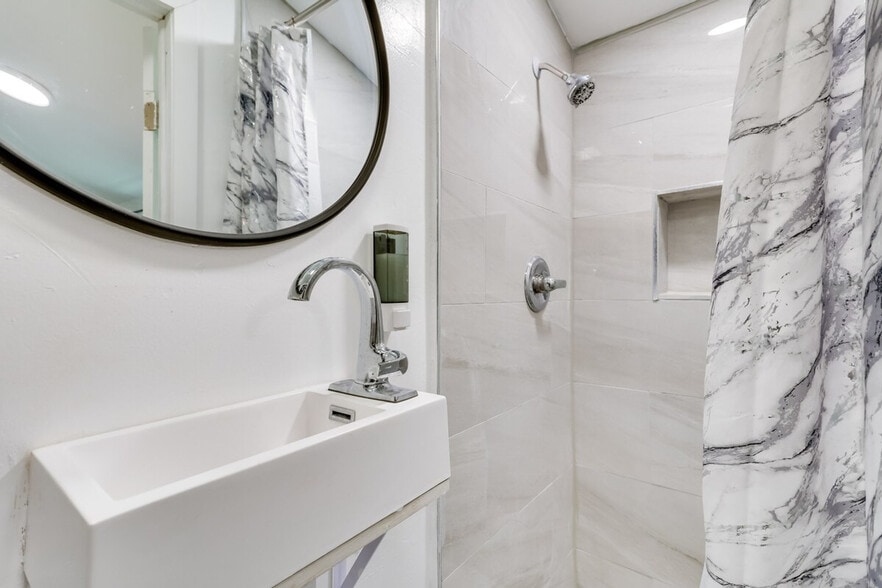 Building Photo - 774 NW 49th St