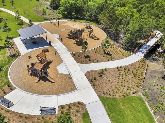 Building Photo - 512 Baker Ct