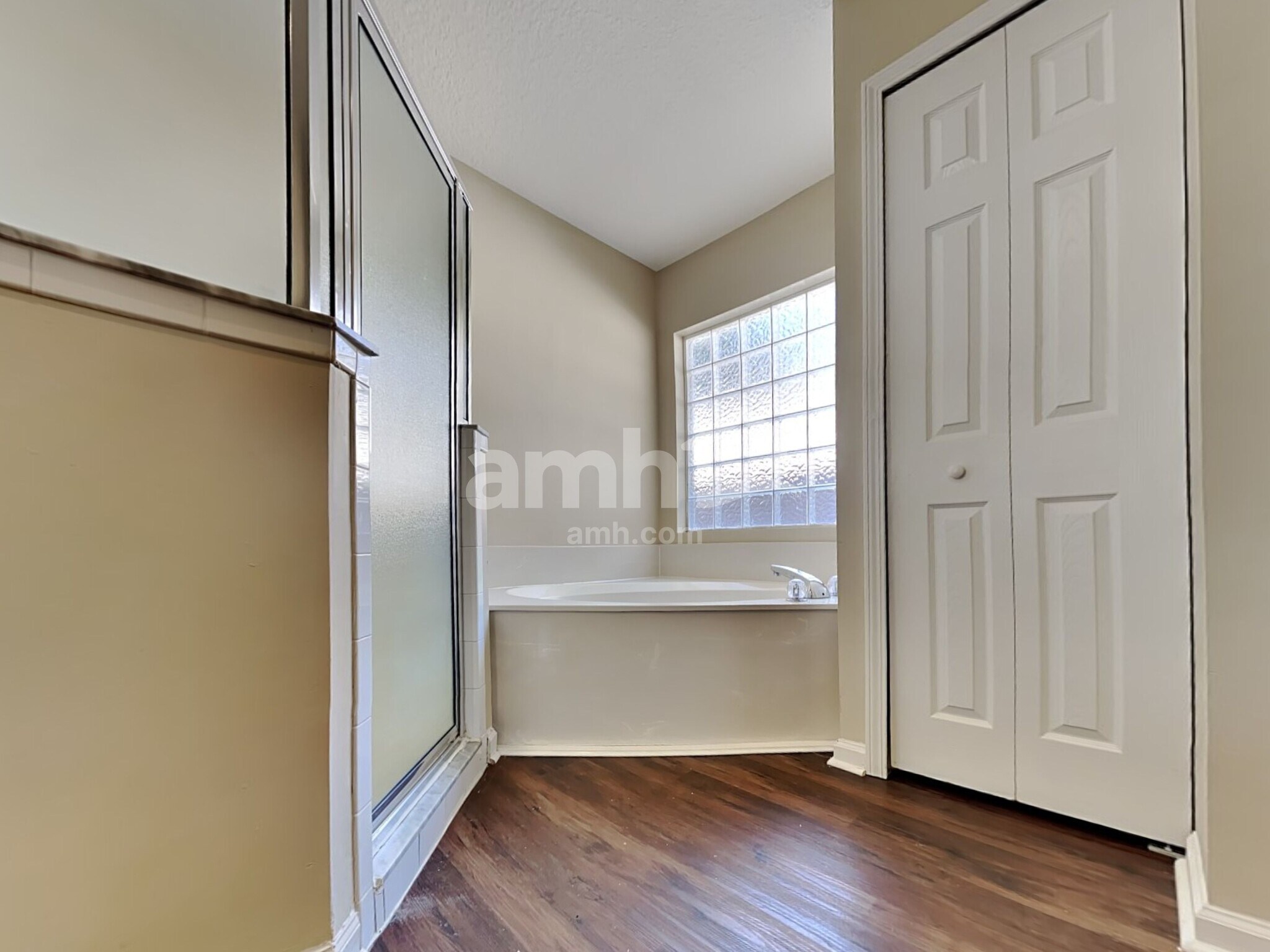 Building Photo - 8227 Stelling Dr