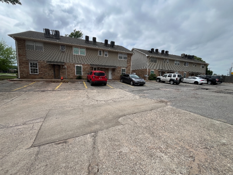 Building Photo - 6734 N Meridian Ave