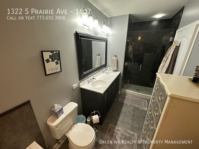 Building Photo - 1322 S Prairie Ave