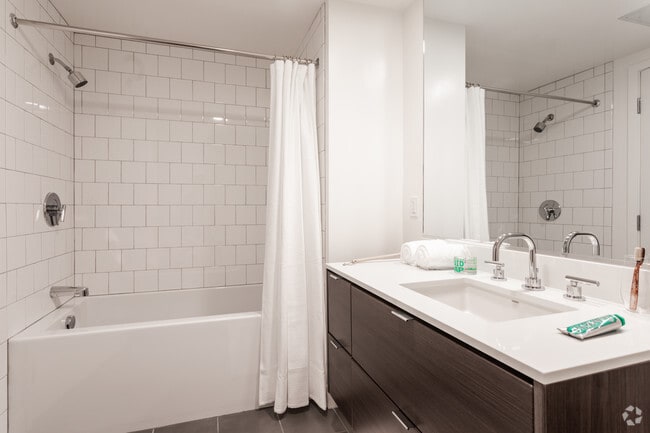 1BR,1BA-Bay - Ansel