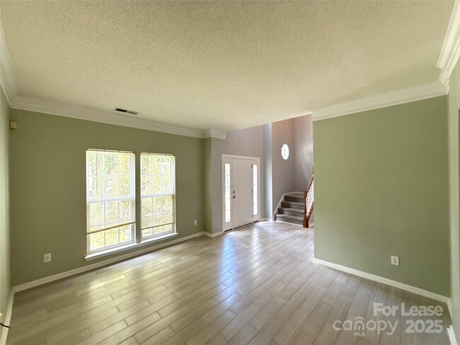 Building Photo - 6518 Harburn Forest Dr