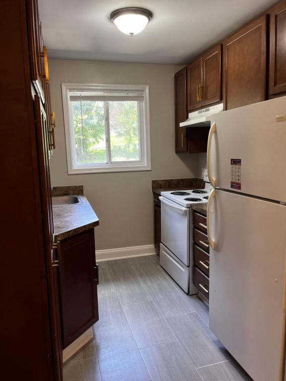 Building Photo - 3911 First St SE, Unit 202