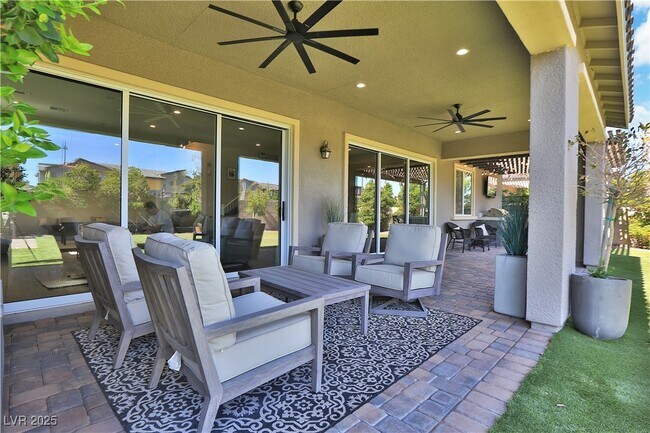 Building Photo - 2586 Hazelburn Dr