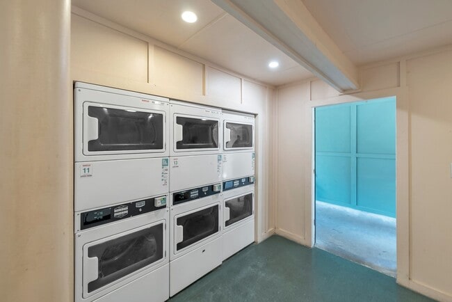 Floorplan - Oak Park Apartments