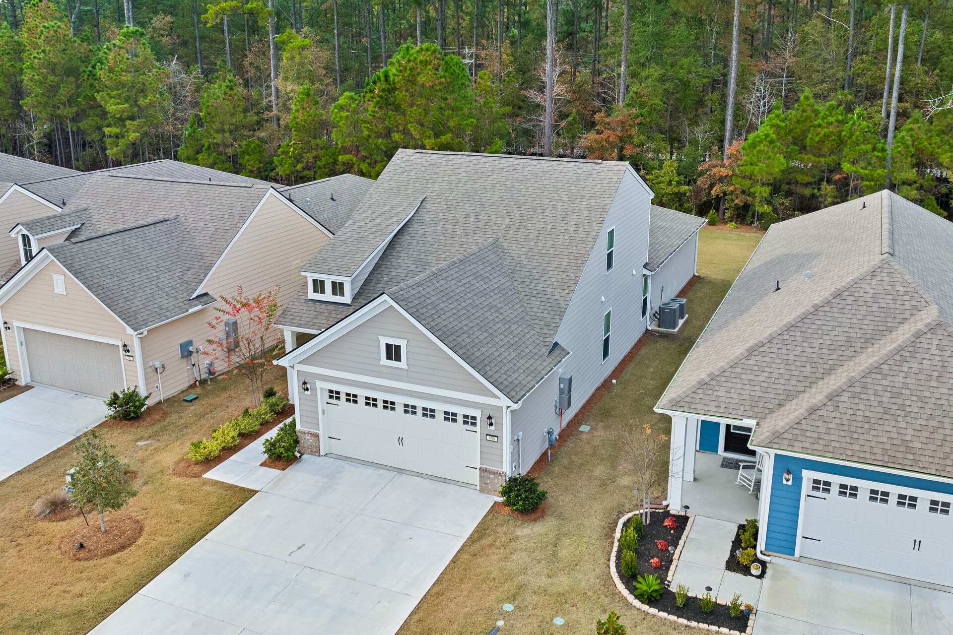 Building Photo - 686 Destiny Dr