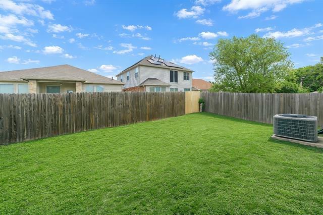 Building Photo - 2201 Sweetwood Dr