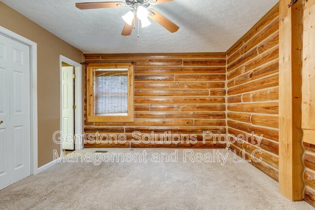 Building Photo - 6738 Quiet Ln