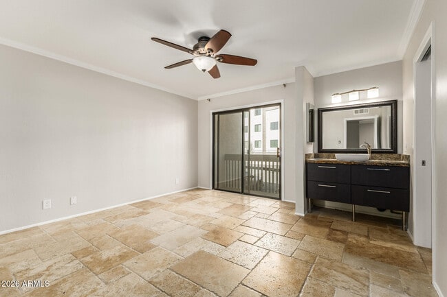 Building Photo - 1401 E Puget Ave