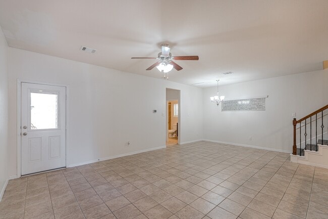 Building Photo - 13527 Vista De Oro St