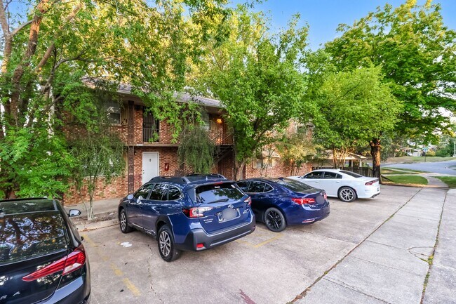 Building Photo - 11114 Beverly Hills Dr