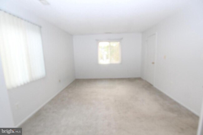 Building Photo - 2114 Aspen Dr