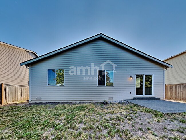 Building Photo - 477 McKinley St