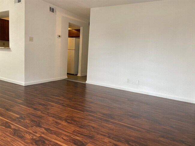 Building Photo - 6201 Ranchester Dr