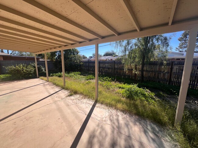 Building Photo - 6334 E Calle Luna