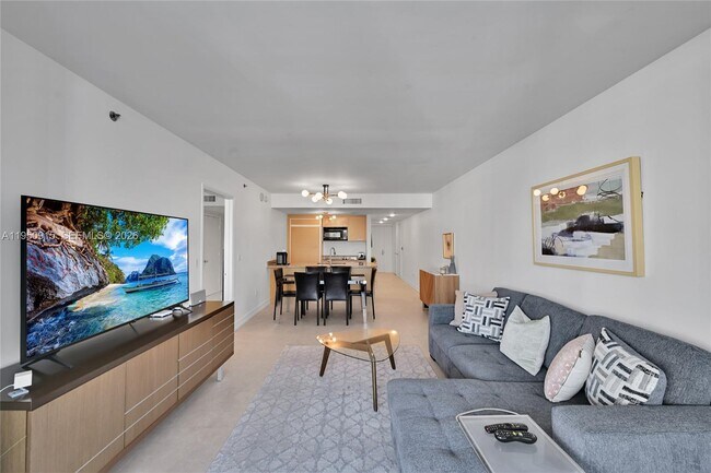 Building Photo - 1800 S Ocean Dr