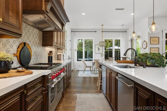 Building Photo - 10879 Equestrian Ridge Ct