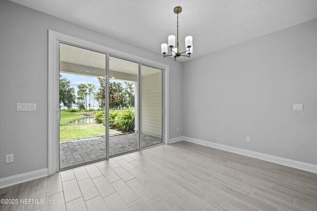 Building Photo - 27 Oak Pk Dr