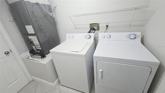 Building Photo - 2565 Davenport Cir