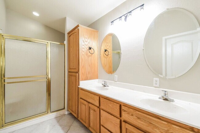 Building Photo - 6152 S Hidden Hill