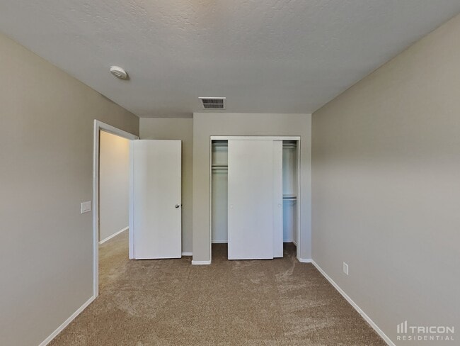 Building Photo - 7351 W Alicia Dr