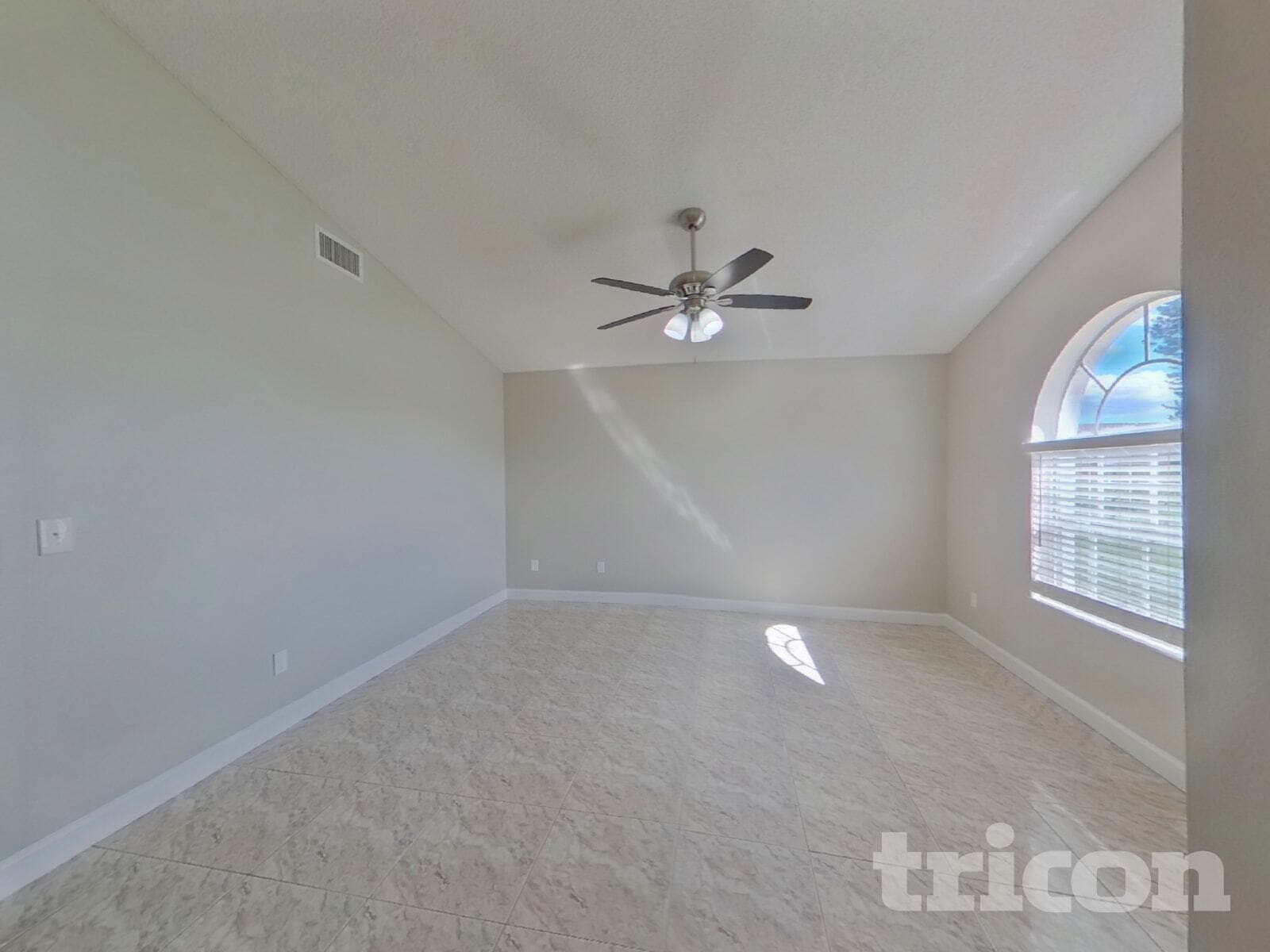 Building Photo - 8335 Spring Breeze Ct