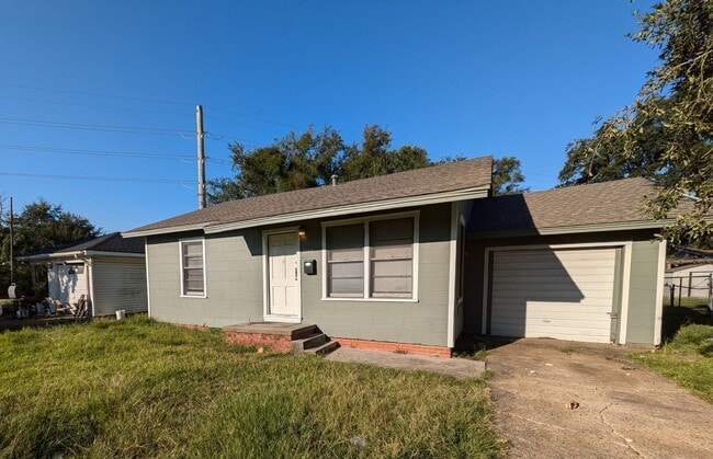 Primary Photo - 5180 Chambers St