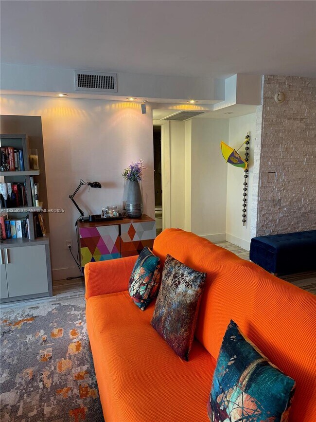 Building Photo - 5750 Collins Ave