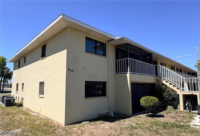 Building Photo - 2510 SE 16th Pl