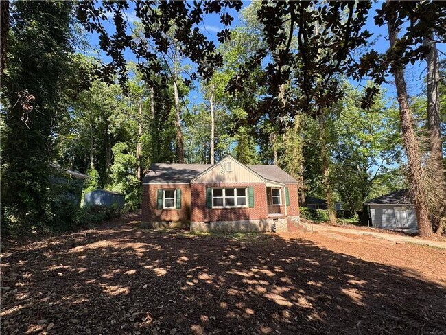 Building Photo - 1833 Ridgeland Dr