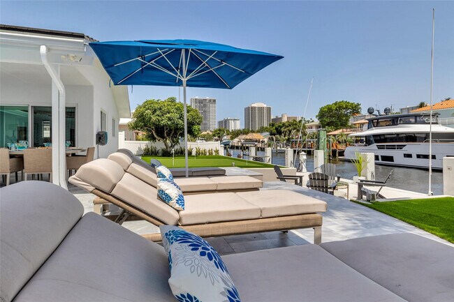 Building Photo - 3108 NE 42nd Ct