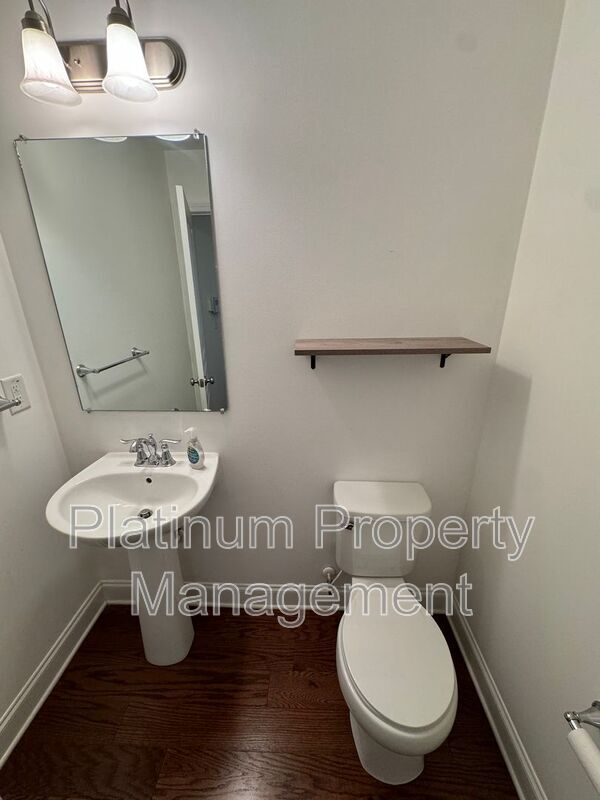 Building Photo - 2045 Birmingham Ct
