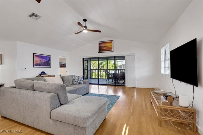 Building Photo - 1282 Belaire Ct