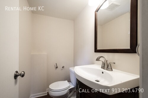 Building Photo - 9151 Somerset Dr