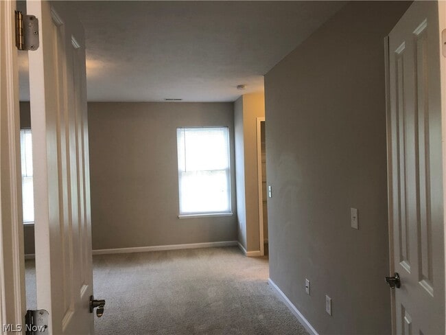 Building Photo - 1925 E 86th St