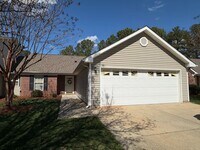 Building Photo - Elon / Townhome