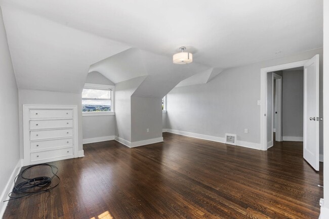 Building Photo - 3814 46th Ave NE