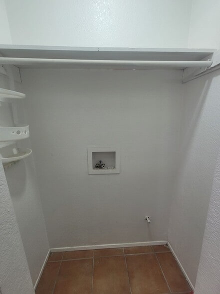 Building Photo - 4620 Tweedy Blvd